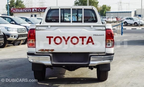 Buy Import Toyota Hilux White Car in Import - Dubai in Ali Sabieh Region Buy Import Toyota Hilux White Car in Import - Dubai in Ali Sabieh Region