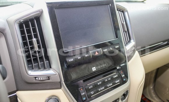 Acheter Import Voiture Toyota Land Cruiser Noir à Import - Dubai, Ali Sabieh Region Acheter Import Voiture Toyota Land Cruiser Noir à Import - Dubai, Ali Sabieh Region