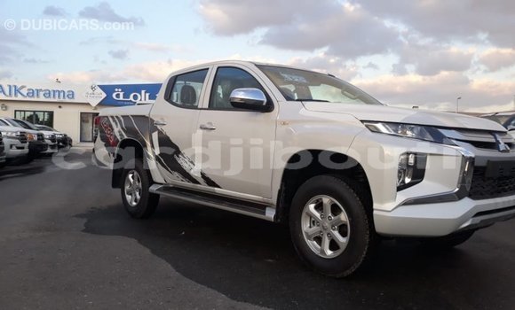 Acheter Import Voiture Mitsubishi L200 Blanc à Import - Dubai, Ali Sabieh Region Acheter Import Voiture Mitsubishi L200 Blanc à Import - Dubai, Ali Sabieh Region