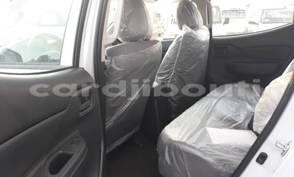 Acheter Import Voiture Mitsubishi L200 Blanc à Import - Dubai, Ali Sabieh Region Acheter Import Voiture Mitsubishi L200 Blanc à Import - Dubai, Ali Sabieh Region