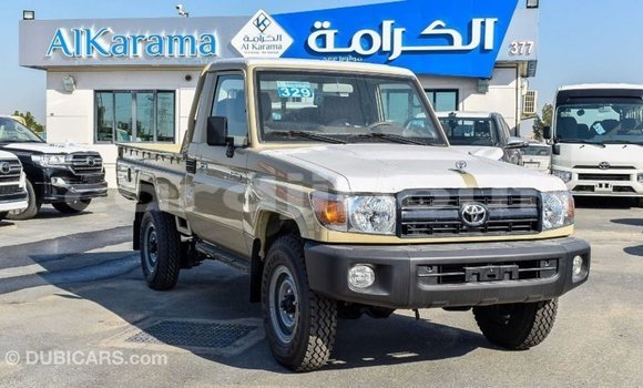Acheter Import Voiture Toyota Land Cruiser Beige à Import - Dubai, Ali Sabieh Region Acheter Import Voiture Toyota Land Cruiser Beige à Import - Dubai, Ali Sabieh Region