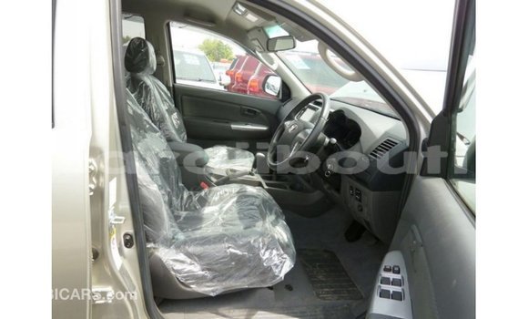 Acheter Import Voiture Toyota Hilux Autre à Import - Dubai, Ali Sabieh Region Acheter Import Voiture Toyota Hilux Autre à Import - Dubai, Ali Sabieh Region