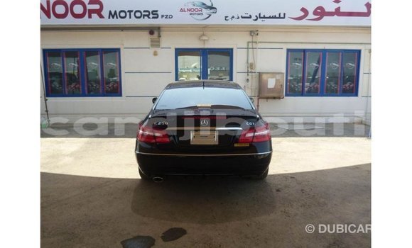 Acheter Import Voiture Mercedes-Benz 250 Noir à Import - Dubai, Ali Sabieh Region Acheter Import Voiture Mercedes-Benz 250 Noir à Import - Dubai, Ali Sabieh Region
