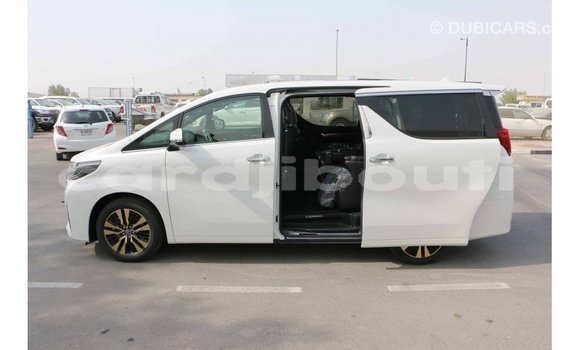 Buy Import Toyota Alphard White Car in Import - Dubai in Ali Sabieh Region Buy Import Toyota Alphard White Car in Import - Dubai in Ali Sabieh Region