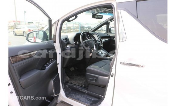 Buy Import Toyota Alphard White Car in Import - Dubai in Ali Sabieh Region Buy Import Toyota Alphard White Car in Import - Dubai in Ali Sabieh Region