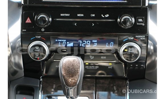 Buy Import Toyota Alphard White Car in Import - Dubai in Ali Sabieh Region Buy Import Toyota Alphard White Car in Import - Dubai in Ali Sabieh Region