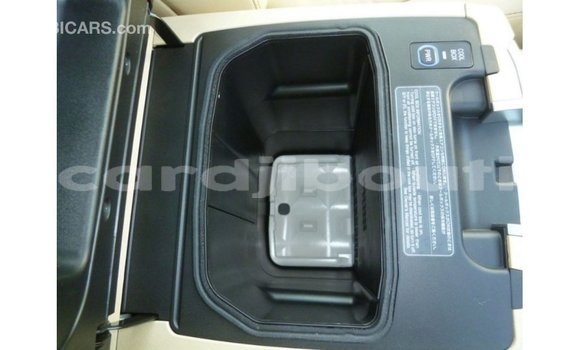 Acheter Import Voiture Toyota Land Cruiser Noir à Import - Dubai, Ali Sabieh Region Acheter Import Voiture Toyota Land Cruiser Noir à Import - Dubai, Ali Sabieh Region