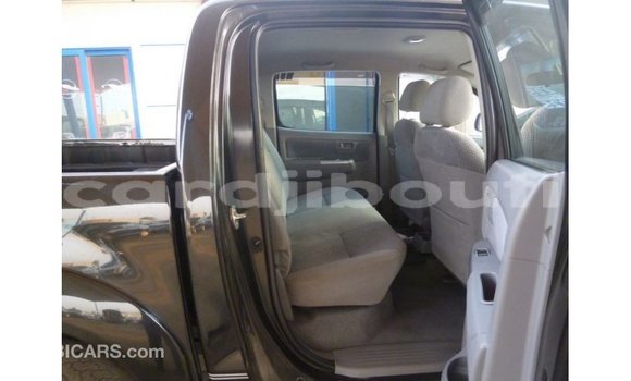 Acheter Import Voiture Toyota Hilux Noir à Import - Dubai, Ali Sabieh Region Acheter Import Voiture Toyota Hilux Noir à Import - Dubai, Ali Sabieh Region