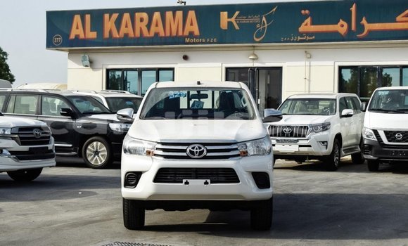 Acheter Import Voiture Toyota Hilux Blanc à Import - Dubai, Ali Sabieh Region Acheter Import Voiture Toyota Hilux Blanc à Import - Dubai, Ali Sabieh Region