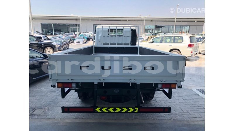 Big with watermark mitsubishi carisma ali sabieh region import dubai 2674