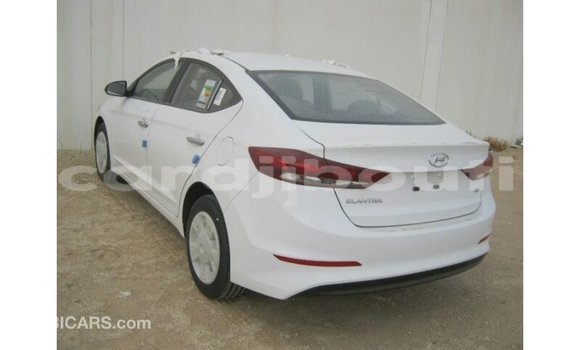Acheter Import Voiture Hyundai Elantra Blanc à Import - Dubai, Ali Sabieh Region Acheter Import Voiture Hyundai Elantra Blanc à Import - Dubai, Ali Sabieh Region