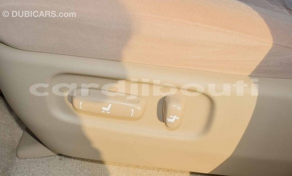 Acheter Import Voiture Toyota Land Cruiser Blanc à Import - Dubai, Ali Sabieh Region Acheter Import Voiture Toyota Land Cruiser Blanc à Import - Dubai, Ali Sabieh Region