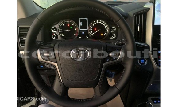 Acheter Import Voiture Toyota Land Cruiser Noir à Import - Dubai, Ali Sabieh Region Acheter Import Voiture Toyota Land Cruiser Noir à Import - Dubai, Ali Sabieh Region