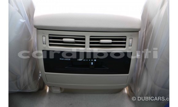 Buy Import Toyota Land Cruiser White Car in Import - Dubai in Ali Sabieh Region Buy Import Toyota Land Cruiser White Car in Import - Dubai in Ali Sabieh Region