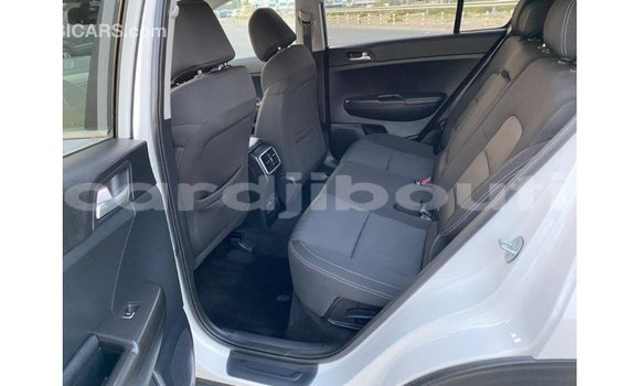 Buy Import Kia Sportage White Car in Import - Dubai in Ali Sabieh Region Buy Import Kia Sportage White Car in Import - Dubai in Ali Sabieh Region