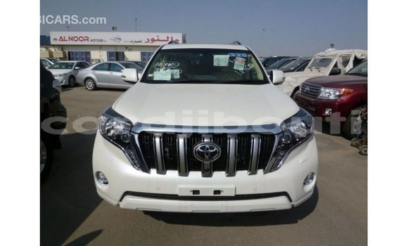 Acheter Import Voiture Toyota Prado Blanc à Import - Dubai, Ali Sabieh Region Acheter Import Voiture Toyota Prado Blanc à Import - Dubai, Ali Sabieh Region