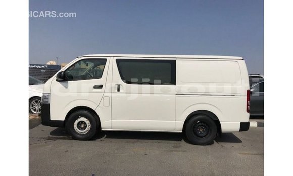 Acheter Import Voiture Toyota Hiace Blanc à Import - Dubai, Ali Sabieh Region Acheter Import Voiture Toyota Hiace Blanc à Import - Dubai, Ali Sabieh Region