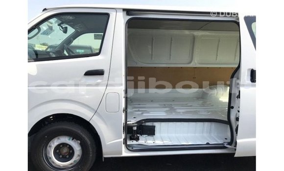 Acheter Import Voiture Toyota Hiace Blanc à Import - Dubai, Ali Sabieh Region Acheter Import Voiture Toyota Hiace Blanc à Import - Dubai, Ali Sabieh Region