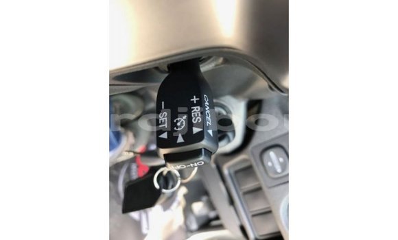 Acheter Import Voiture Toyota Hiace Blanc à Import - Dubai, Ali Sabieh Region Acheter Import Voiture Toyota Hiace Blanc à Import - Dubai, Ali Sabieh Region