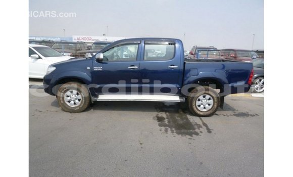 Acheter Import Voiture Toyota Hilux Bleu à Import - Dubai, Ali Sabieh Region Acheter Import Voiture Toyota Hilux Bleu à Import - Dubai, Ali Sabieh Region