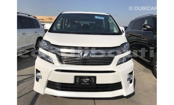Acheter Import Voiture Toyota Vellfire Blanc à Import - Dubai, Ali Sabieh Region Acheter Import Voiture Toyota Vellfire Blanc à Import - Dubai, Ali Sabieh Region