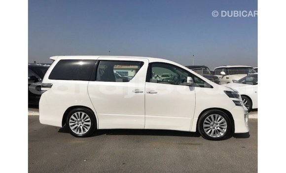 Acheter Import Voiture Toyota Vellfire Blanc à Import - Dubai, Ali Sabieh Region Acheter Import Voiture Toyota Vellfire Blanc à Import - Dubai, Ali Sabieh Region