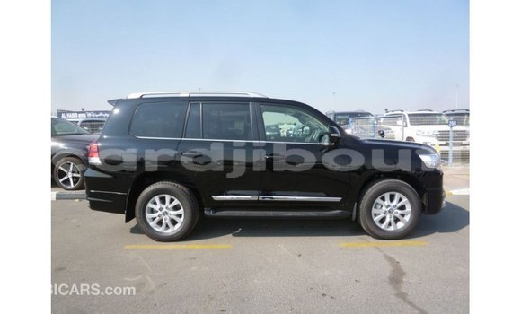 Acheter Import Voiture Toyota Land Cruiser Noir à Import - Dubai, Ali Sabieh Region Acheter Import Voiture Toyota Land Cruiser Noir à Import - Dubai, Ali Sabieh Region
