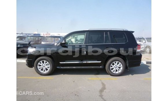 Acheter Import Voiture Toyota Land Cruiser Noir à Import - Dubai, Ali Sabieh Region Acheter Import Voiture Toyota Land Cruiser Noir à Import - Dubai, Ali Sabieh Region