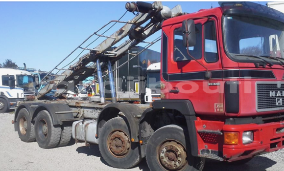 Acheter Occasion Utilitaire Man Silent Rouge à Djibouti, Djibouti Region