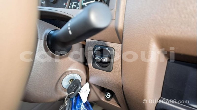 Big with watermark toyota land cruiser ali sabieh region import dubai 2723