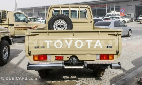 Acheter Import Voiture Toyota Land Cruiser Beige à Import - Dubai, Ali Sabieh Region Acheter Import Voiture Toyota Land Cruiser Beige à Import - Dubai, Ali Sabieh Region