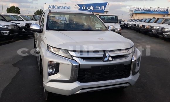 Acheter Import Voiture Mitsubishi L200 Blanc à Import - Dubai, Ali Sabieh Region Acheter Import Voiture Mitsubishi L200 Blanc à Import - Dubai, Ali Sabieh Region