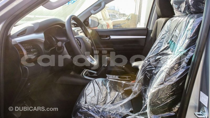 Big with watermark toyota hilux ali sabieh region import dubai 2732