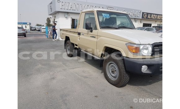 Buy Import Toyota Land Cruiser Beige Car in Import - Dubai in Ali Sabieh Region Buy Import Toyota Land Cruiser Beige Car in Import - Dubai in Ali Sabieh Region