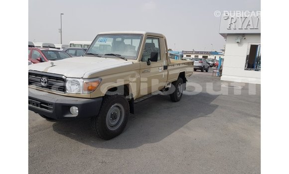 Buy Import Toyota Land Cruiser Beige Car in Import - Dubai in Ali Sabieh Region Buy Import Toyota Land Cruiser Beige Car in Import - Dubai in Ali Sabieh Region