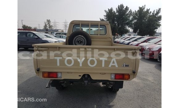 Buy Import Toyota Land Cruiser Beige Car in Import - Dubai in Ali Sabieh Region Buy Import Toyota Land Cruiser Beige Car in Import - Dubai in Ali Sabieh Region