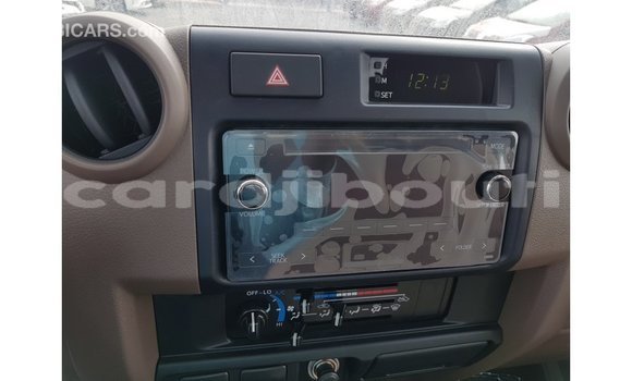 Buy Import Toyota Land Cruiser Beige Car in Import - Dubai in Ali Sabieh Region Buy Import Toyota Land Cruiser Beige Car in Import - Dubai in Ali Sabieh Region