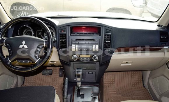 Buy Import Mitsubishi Pajero White Car in Import - Dubai in Ali Sabieh Region Buy Import Mitsubishi Pajero White Car in Import - Dubai in Ali Sabieh Region