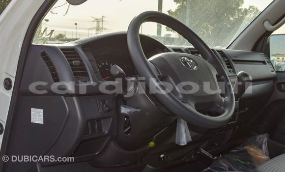 Buy Import Toyota Hiace White Car in Import - Dubai in Ali Sabieh Region Buy Import Toyota Hiace White Car in Import - Dubai in Ali Sabieh Region