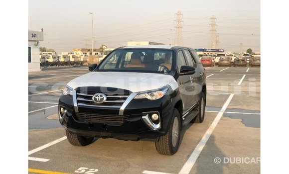 Acheter Import Voiture Toyota Fortuner Noir à Import - Dubai, Ali Sabieh Region Acheter Import Voiture Toyota Fortuner Noir à Import - Dubai, Ali Sabieh Region