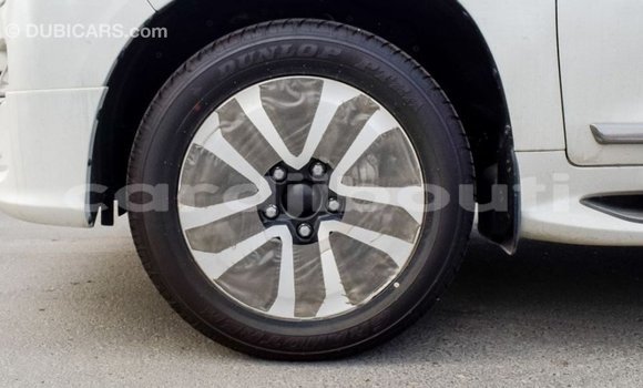 Acheter Import Voiture Toyota Land Cruiser Blanc à Import - Dubai, Ali Sabieh Region Acheter Import Voiture Toyota Land Cruiser Blanc à Import - Dubai, Ali Sabieh Region