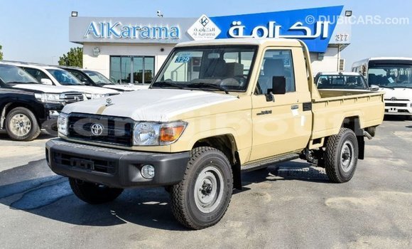 Acheter Import Voiture Toyota Land Cruiser Beige à Import - Dubai, Ali Sabieh Region Acheter Import Voiture Toyota Land Cruiser Beige à Import - Dubai, Ali Sabieh Region