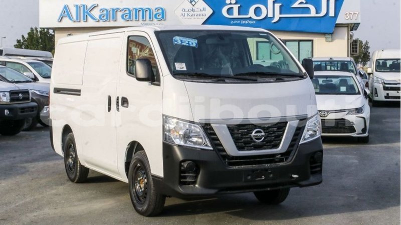 Big with watermark nissan urvan ali sabieh region import dubai 2748