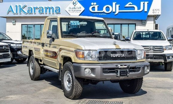 Acheter Import Voiture Toyota Land Cruiser Beige à Import - Dubai, Ali Sabieh Region Acheter Import Voiture Toyota Land Cruiser Beige à Import - Dubai, Ali Sabieh Region