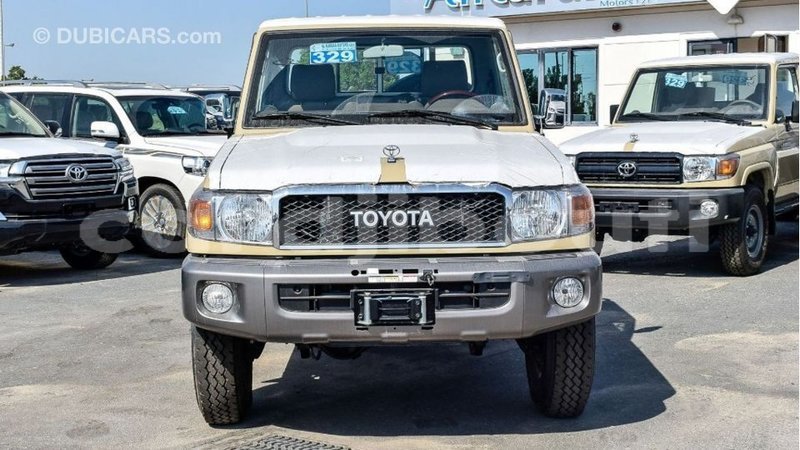 Big with watermark toyota land cruiser ali sabieh region import dubai 2750