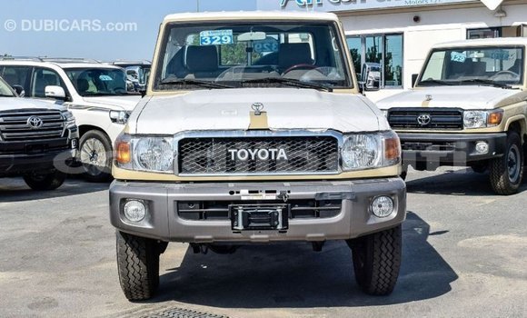 Acheter Import Voiture Toyota Land Cruiser Beige à Import - Dubai, Ali Sabieh Region Acheter Import Voiture Toyota Land Cruiser Beige à Import - Dubai, Ali Sabieh Region