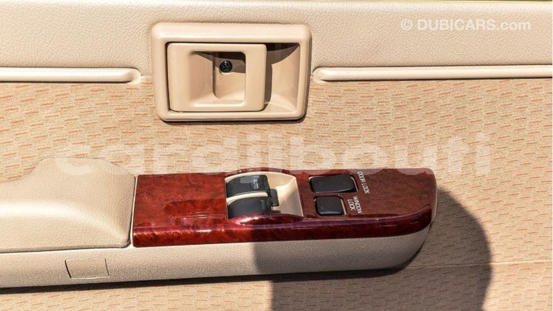 Big with watermark toyota land cruiser ali sabieh region import dubai 2750