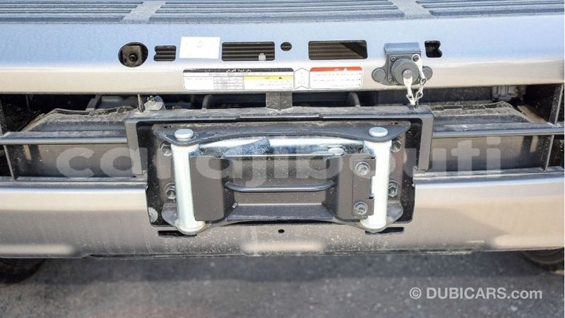 Big with watermark toyota land cruiser ali sabieh region import dubai 2750