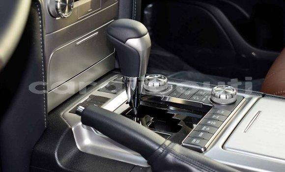 Acheter Import Voiture Toyota Land Cruiser Noir à Import - Dubai, Ali Sabieh Region Acheter Import Voiture Toyota Land Cruiser Noir à Import - Dubai, Ali Sabieh Region