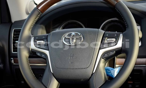 Acheter Import Voiture Toyota Land Cruiser Noir à Import - Dubai, Ali Sabieh Region Acheter Import Voiture Toyota Land Cruiser Noir à Import - Dubai, Ali Sabieh Region